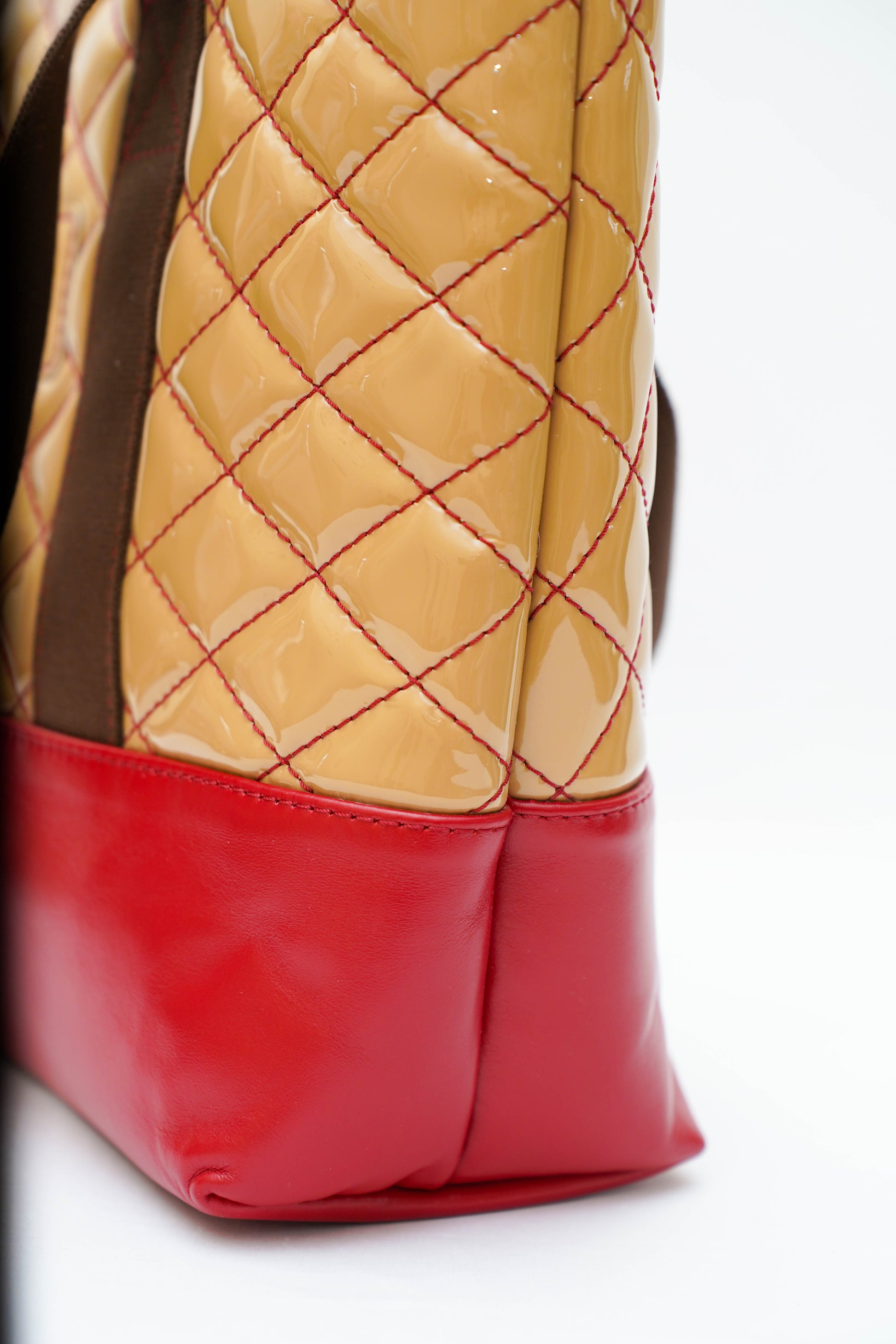 Sac designo beige rouge