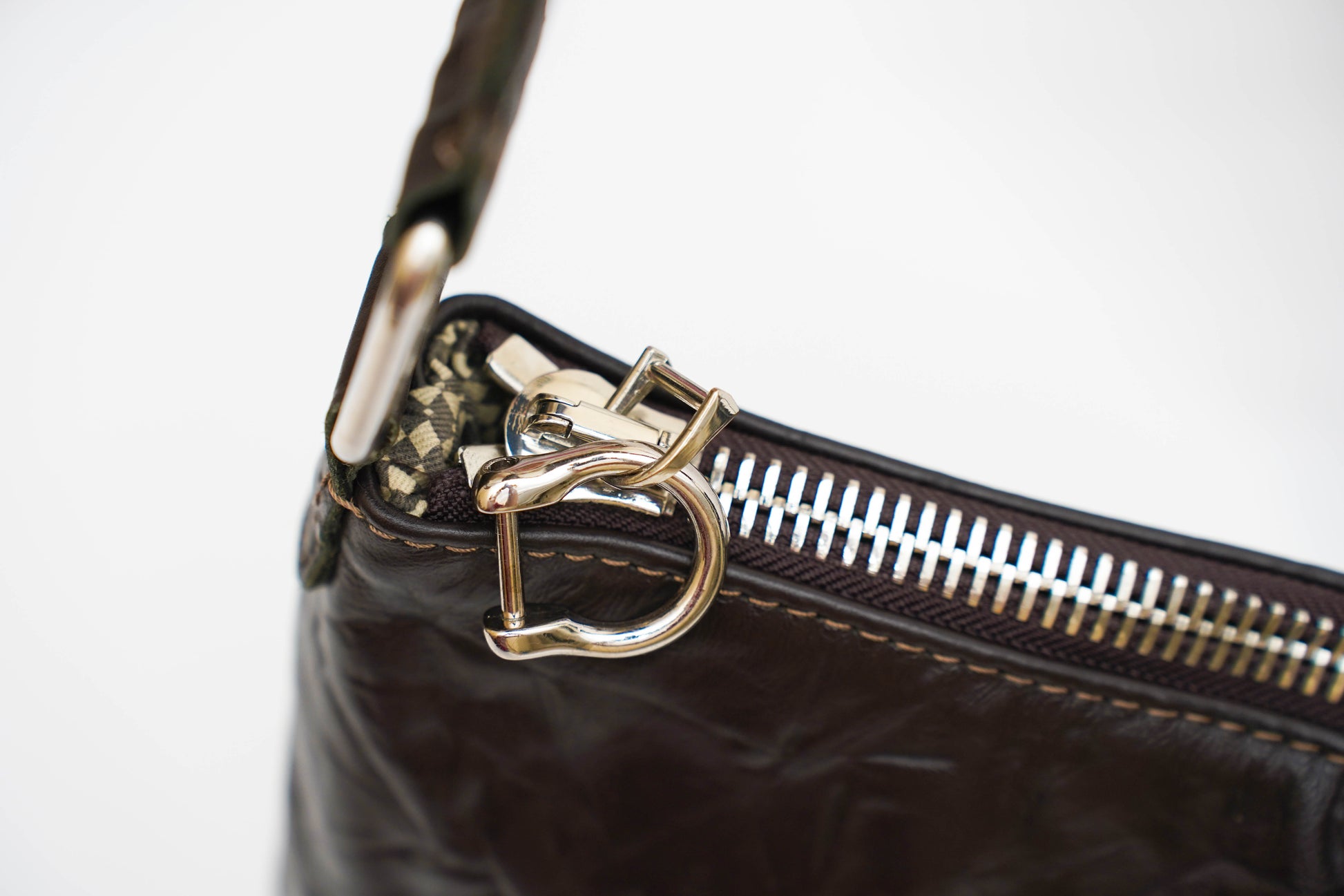 Sacoche Cuir frappé                         Marron