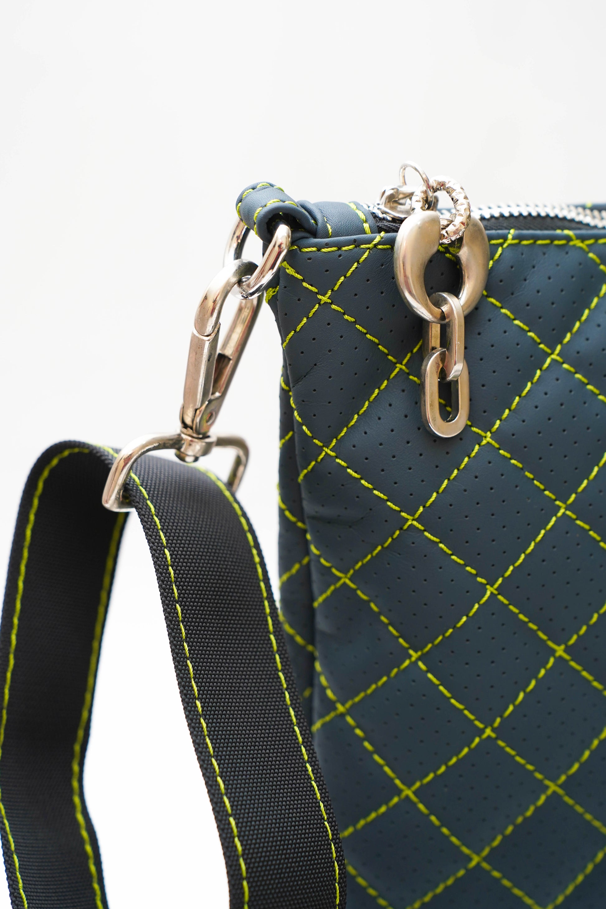 Pochette bleu pétrole