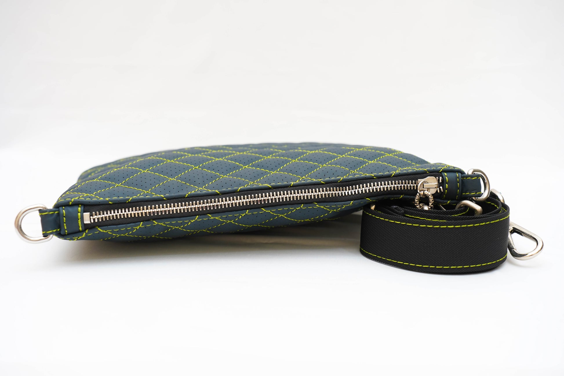 Pochette bleu pétrole