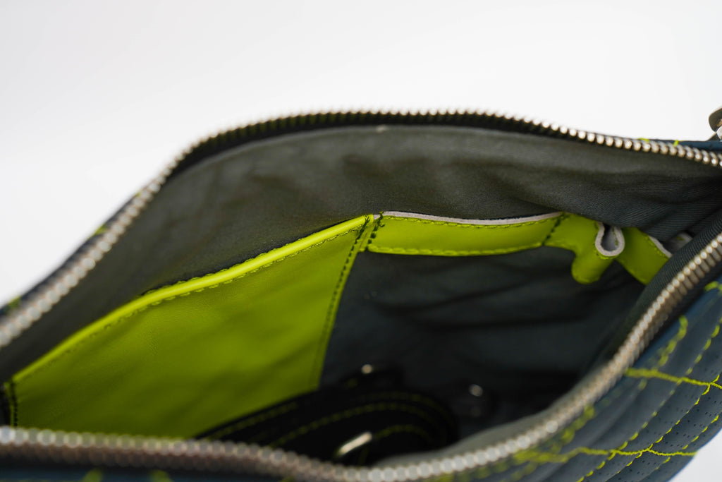 Pochette bleu pétrole